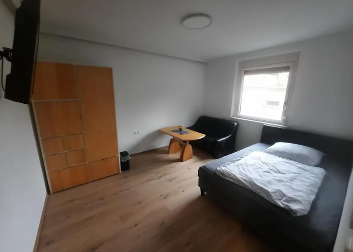 Quiet Room With Shared Kitchen Bathroom